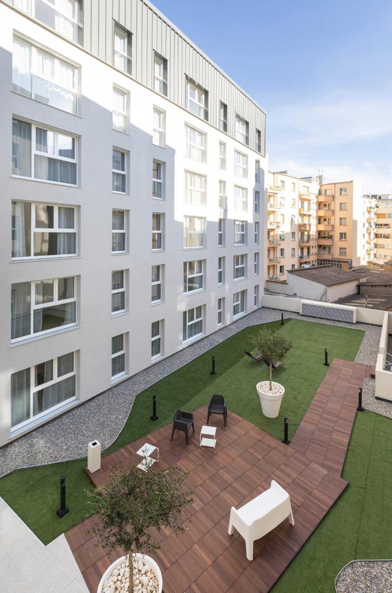 Oh Activ Nimes Aparthotel Ngoại thất bức ảnh